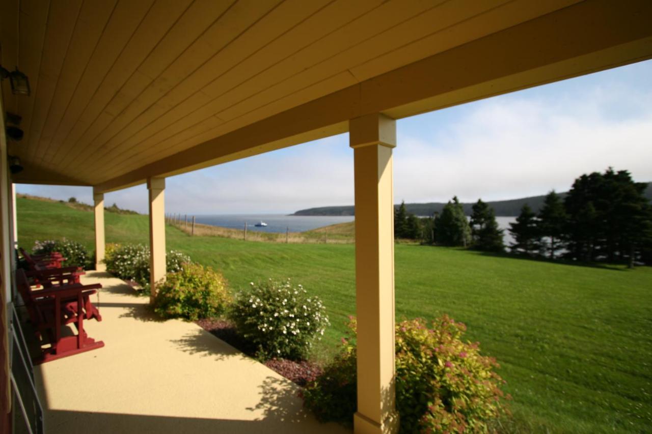 The Bread And Cheese Country Inn Bay Bulls Екстериор снимка