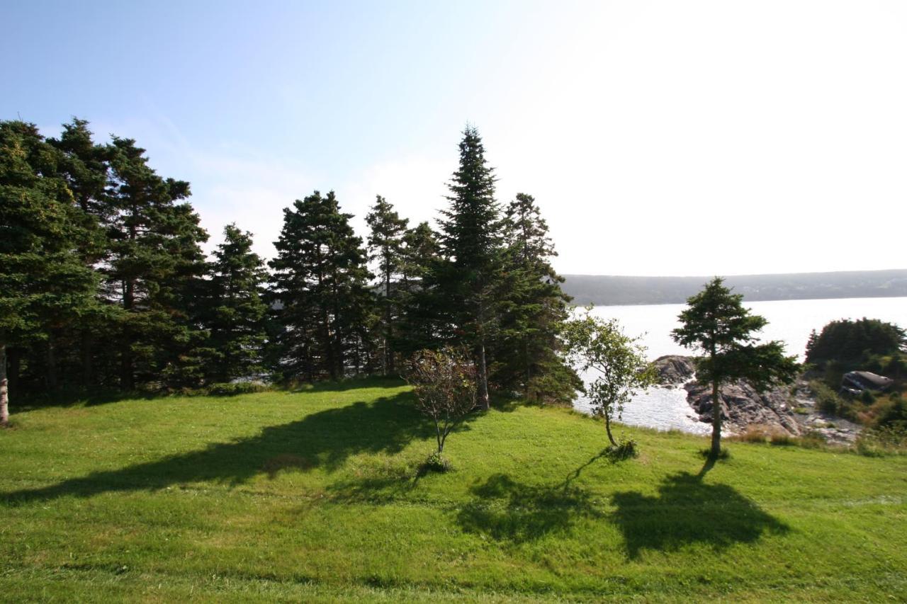 The Bread And Cheese Country Inn Bay Bulls Екстериор снимка