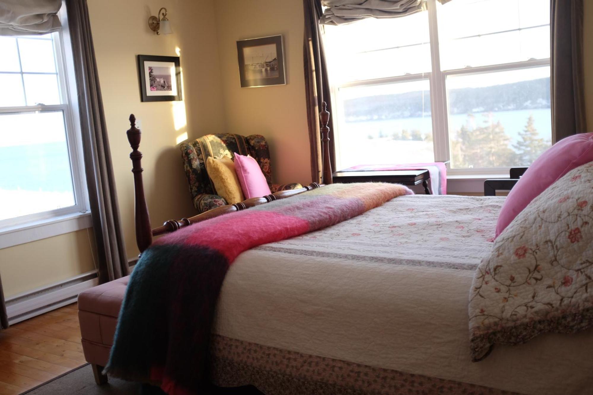 The Bread And Cheese Country Inn Bay Bulls Екстериор снимка